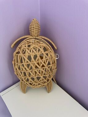 Nwt tommy bahama wicker turtle bag